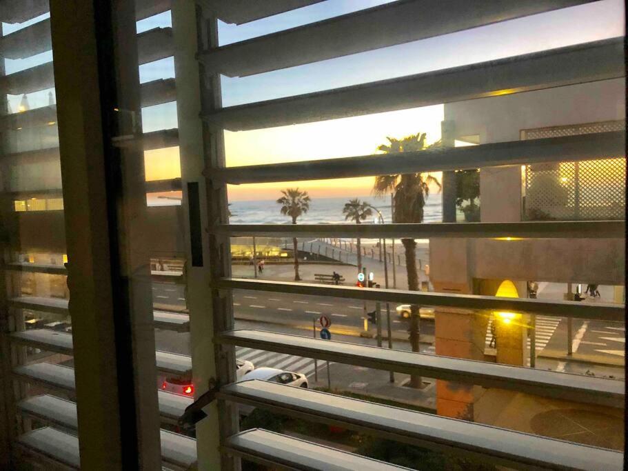 Entire Apartment Facing The Sea Tel Aviv Esterno foto